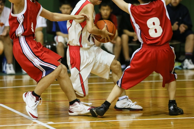 シーバー病が改善し、バスケットをする